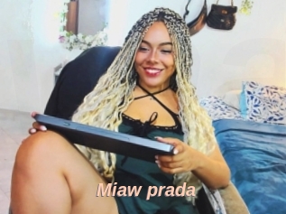 Miaw_prada