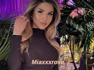 Miaxxxrose