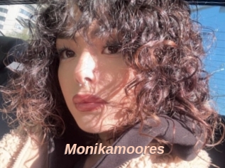 Monikamoores