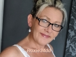 Roxie34dd