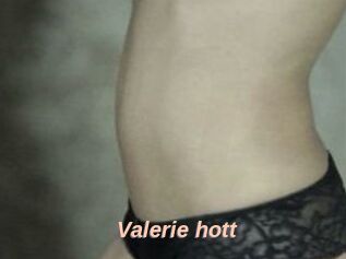 Valerie_hott